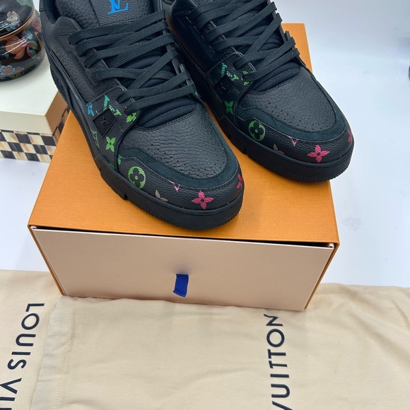 Men's Louis Vuitton monogram trainer sneakers size 11 fits 12 US made in Italy - Picture 3 of 10